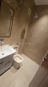 Bathroom Image of 400 Sq.ft 1 BHK Builder Floor for rent in Old Double Storey, Lajpat Nagar New Delhi for Rs. 24500
