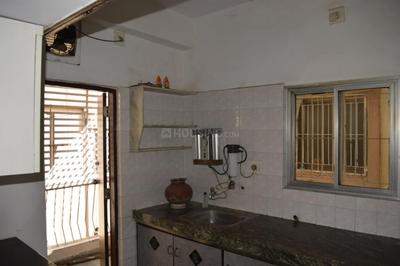 Kitchen Image of 1250 Sq.ft 2 BHK Apartment / Flat for rent in Shahibaug Ahmedabad for Rs. 22000