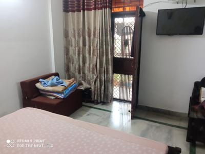Bedroom Image of 1850 Sq.ft 3 BHK Apartment / Flat for sale in Vasundhara Ghaziabad for Rs. 12500000