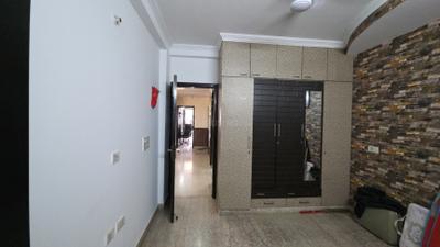 Bedroom Image of 1350 Sq.ft 3 BHK Builder Floor for rent in Pitampura New Delhi for Rs. 66000