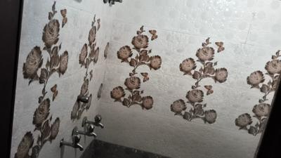 Bathroom Image of 650 Sq.ft 1 BHK Independent House for rent in Ravidas Puram Kanpur for Rs. 5500