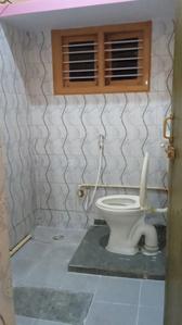 Bathroom Image of 900 Sq.ft 2 BHK Independent House for rent in Kudlu Bengaluru for Rs. 20000