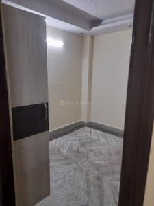 Bedroom Image of 750 Sq.ft 2 BHK Builder Floor for rent in Preet Vihar New Delhi for Rs. 16000