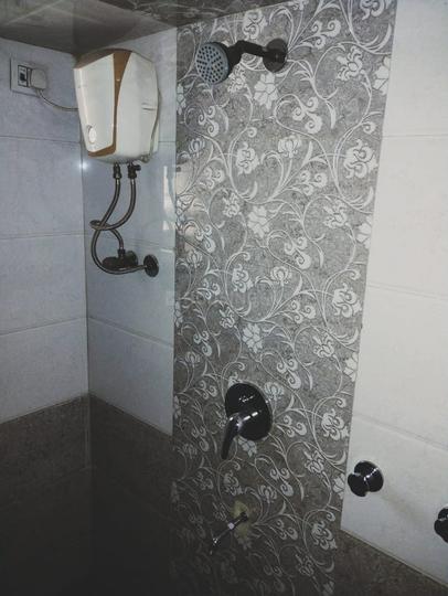 Vighnesh Rajaram Complex Bathroom 1