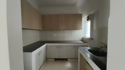 Kitchen Image of 1735 Sq.ft 4 BHK Apartment / Flat for sale in Sare Crescent Green Parc, Sector 92 Gurgaon for Rs. 15500000
