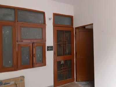 Living Room Image of 720 Sq.ft 2 BHK Builder Floor for sale in Mukherjee Nagar New Delhi for Rs. 5800000