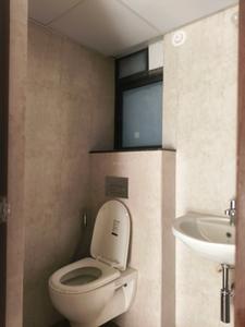 Common Bathroom One Image of 693 Sq.ft 1 BHK Apartment / Flat for sale in Shapoorji Vanaha, Bavdhan Pune for Rs. 5700000