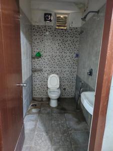 Bathroom Image of 1000 Sq.ft 2 BHK Apartment / Flat for rent in Narayanguda Hyderabad for Rs. 30000
