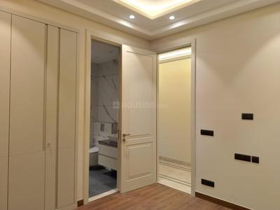 Bedroom Image of 2700 Sq.ft 4 BHK Builder Floor for sale in Sarvodaya Enclave New Delhi for Rs. 106000000