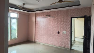 Living Room Image of 1349 Sq.ft 3 BHK Apartment / Flat for rent in Gardenia Glory, Sector 46 Noida for Rs. 36500