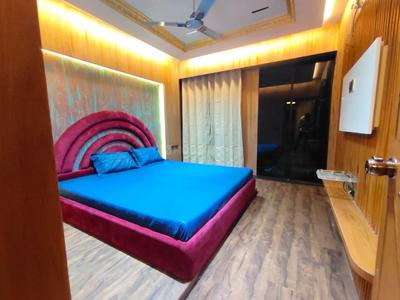 Bedroom Image of 2280 Sq.ft 3 BHK Apartment / Flat for sale in Iscon Platinum, Bopal Ahmedabad for Rs. 16000000