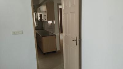Kitchen Image of 1295 Sq.ft 3 BHK Apartment / Flat for rent in Supertech Cape Town, Sector 74 Noida for Rs. 36000