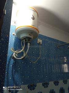 Bathroom Image of 1000 Sq.ft 2 BHK Apartment / Flat for rent in Ugrasen Nagar Rishikesh for Rs. 17000