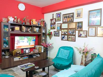Living Room Image of 1250 Sq.ft 4 BHK Apartment / Flat for sale in Khidirpur Kolkata for Rs. 17000000