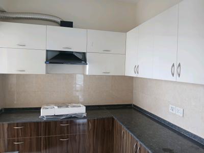 Kitchen Image of 2000 Sq.ft 3 BHK Apartment / Flat for rent in Assotech Blith, Sector 99 Gurgaon for Rs. 38000