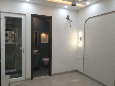 Bedroom Image of 1200 Sq.ft 3 BHK Builder Floor for sale in Vikaspuri New Delhi for Rs. 21000000