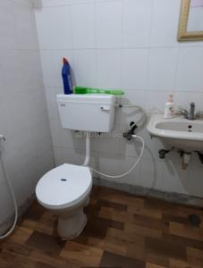 Bathroom Image of 1250 Sq.ft 3 BHK Apartment / Flat for sale in Lohamandi Agra for Rs. 5400000