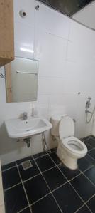 Bathroom Image of 2105 Sq.ft 3 BHK Apartment / Flat for rent in Tata Aquila Heights, Jalahalli Bengaluru for Rs. 55000