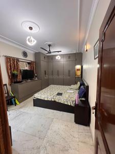 Bedroom Image of 1620 Sq.ft 3 BHK Builder Floor for sale in Rajouri Garden New Delhi for Rs. 20000000