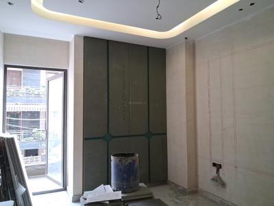 Bedroom Image of 1800 Sq.ft 3 BHK Builder Floor for sale in Paschim Vihar New Delhi for Rs. 40000000