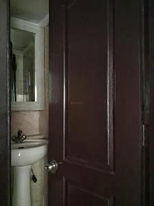 Common Bathroom Image of 1164 Sq.ft 3 BHK Apartment / Flat for sale in Paras Seasons, Sector 168 Noida for Rs. 10000000