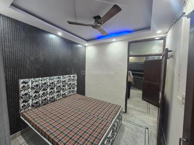 Bedroom Image of 450 Sq.ft 1 BHK Builder Floor for rent in Ramesh Nagar New Delhi for Rs. 20000