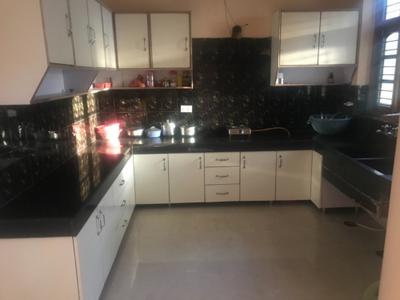 Kitchen Image of 3200 Sq.ft 4 BHK Independent House for rent in Gumtala Amritsar for Rs. 30000