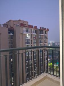 Bedroom Two Image of 1500 Sq.ft 3.5 BHK Apartment / Flat for rent in Amrapali Zodiac, Sector 120 Noida for Rs. 27500