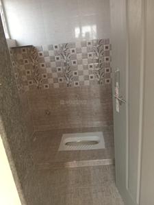 Bathroom Image of 450 Sq.ft 1 BHK Apartment / Flat for rent in Marunji Pune for Rs. 12000