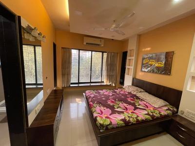Bedroom Image of 1500 Sq.ft 3 BHK Apartment / Flat for rent in  Sea Castle Apartments, Andheri West Mumbai for Rs. 170000