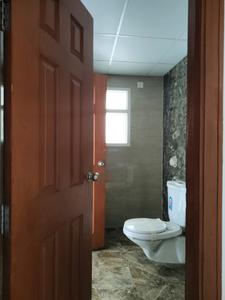 Common Bathroom Image of 1824 Sq.ft 3 BHK Apartment / Flat for sale in Purvanchal Royal City, Chi V Greater Noida for Rs. 19500000