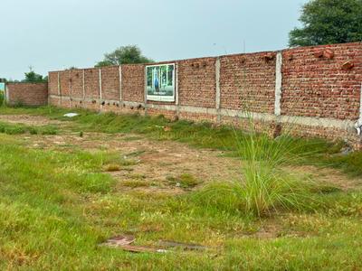 Image of 900 Sq.ft Residential Plot / Land for sale in Kahna farms, Sunrakh Bangar, Vrindavan for Rs. 2100000