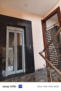 Balcony Image of 1600 Sq.ft 3 BHK Builder Floor for rent in Ansals Elegance, Shastri Nagar Ghaziabad for Rs. 26000