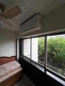Bedroom Image of 560 Sq.ft 1 BHK Apartment / Flat for rent in Cumballa Hill Mumbai for Rs. 105000