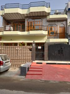 Image of 500 Sq.ft 1 BHK Builder Floor for rent in Gomti Nagar, Lucknow for Rs. 12500