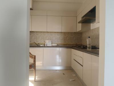 Kitchen Image of 1525 Sq.ft 3 BHK Apartment / Flat for rent in Godrej Woods, Sector 43 Noida for Rs. 75000