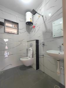 Bathroom Image of 750 Sq.ft 1 BHK Builder Floor for rent in HSR Layout Bengaluru for Rs. 27000