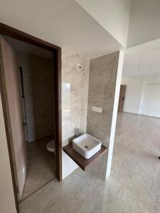 Bathroom Image of 1960 Sq.ft 3 BHK Apartment / Flat for sale in Nirman Vishnubaug, Shivaji Nagar Pune for Rs. 43000000