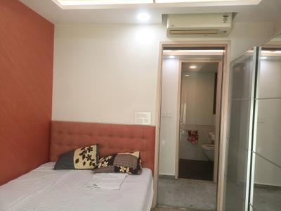 Bedroom Image of 1200 Sq.ft 3 BHK Apartment / Flat for rent in Piramal Aranya, Byculla Mumbai for Rs. 200000