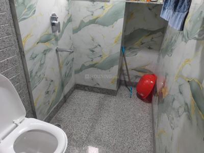 Bathroom Image of 1500 Sq.ft 2 BHK Builder Floor for rent in Hauz Khas New Delhi for Rs. 85000