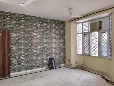 Living Room Image of 2000 Sq.ft 3.5 BHK Apartment / Flat for sale in Sector 55 Gurgaon for Rs. 24500000
