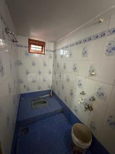 Bathroom Image of 1314 Sq.ft 2 BHK Builder Floor for rent in Mathigiri Hosur for Rs. 15000