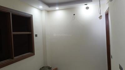 Bedroom Image of 950 Sq.ft 3 BHK Builder Floor for sale in Laxmi Nagar New Delhi for Rs. 8500000