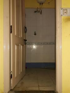 Common Bathroom Two Image of 900 Sq.ft 2 BHK Builder Floor for rent in No-603, Chandra Layout Extension Bengaluru for Rs. 15000