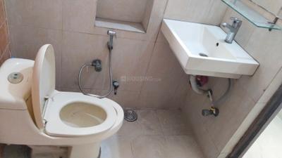 Image of 1300 Sq.ft 3 BHK Apartment / Flat for rent in Aamarpali Apartments, Patparganj, New Delhi for Rs. 40000