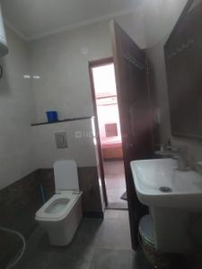 Bathroom Image of 450 Sq.ft 1 BHK Apartment / Flat for rent in Rajpur Khurd Extension New Delhi for Rs. 20000
