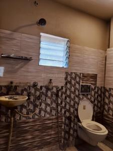 Bathroom Image of 850 Sq.ft 2 BHK Apartment / Flat for sale in Mukundapur Apartment, Mukundapur Kolkata for Rs. 2000000