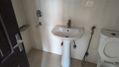 Bathroom Image of 2385 Sq.ft 4 BHK Apartment / Flat for sale in Supertech Cape Town, Sector 74 Noida for Rs. 26000000