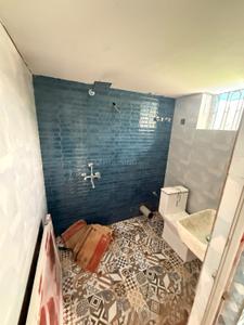 Bathroom Image of 1000 Sq.ft 4 BHK Independent House for sale in Paikpara Kolkata for Rs. 13500000