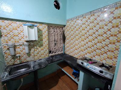 Kitchen Image of 450 Sq.ft 1 BHK Independent House for rent in Keshtopur Kolkata for Rs. 9000